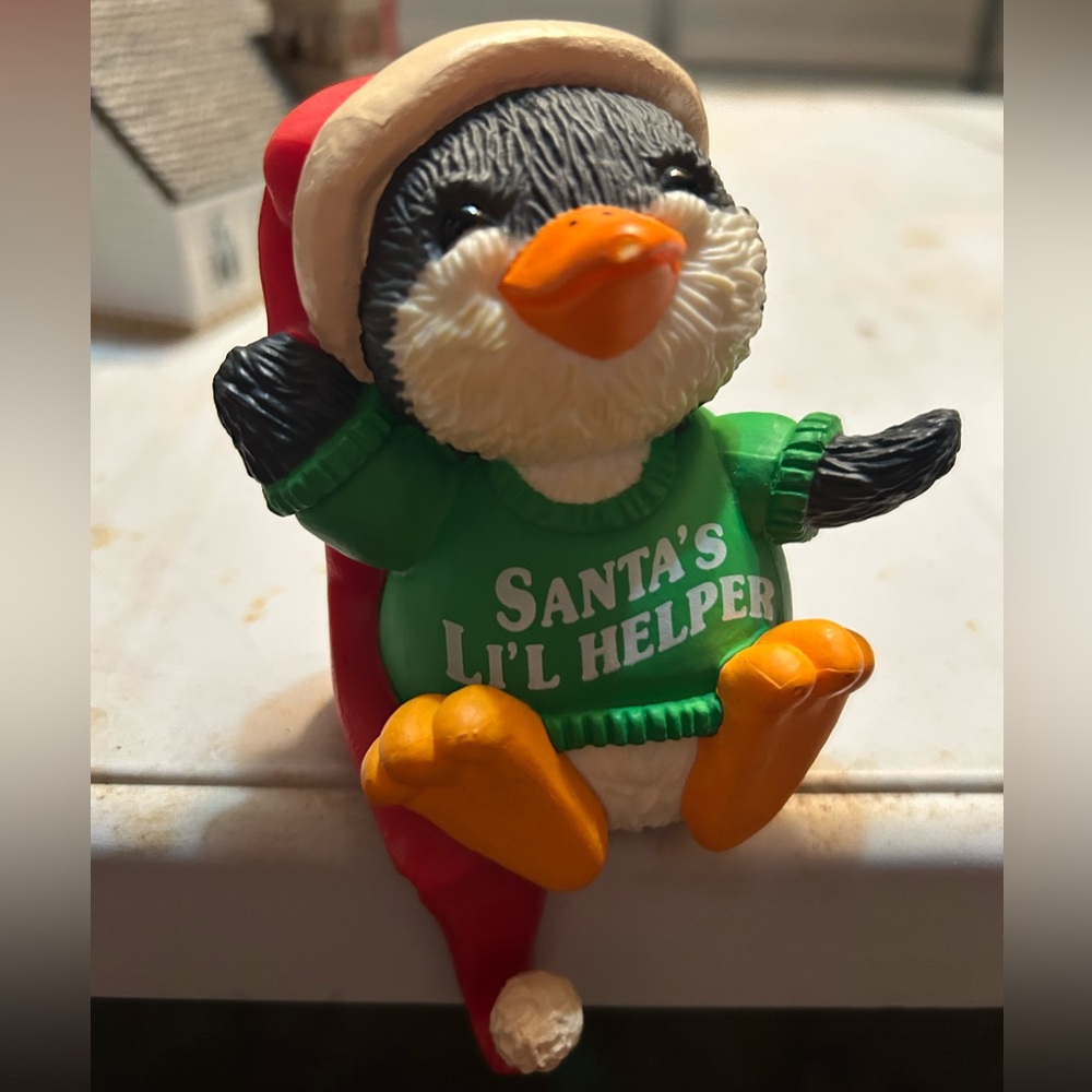 Vintage 1980 Hallmark Shirt Tales Penguin Stocking Hanger Christmas No Box